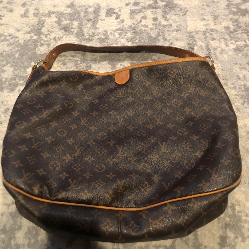 Louis Vuitton 100% Authentic Shoulder Bag